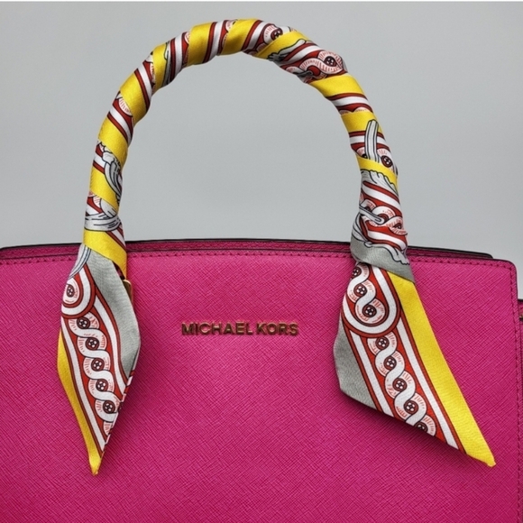 New Yellow Print Silk Skinny Scarf Twilly - Picture 3 of 5